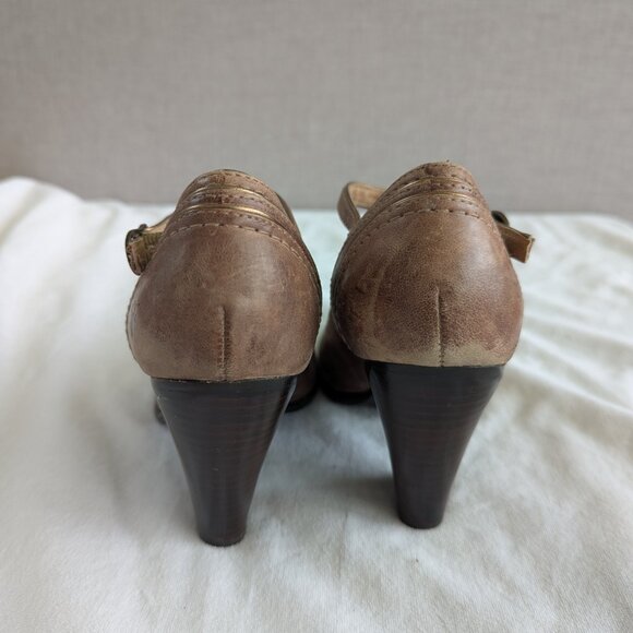 RARE Frye Brown T-strap Leather Pumps Distressed-style Vintage-inspired heels - Picture 6 of 11